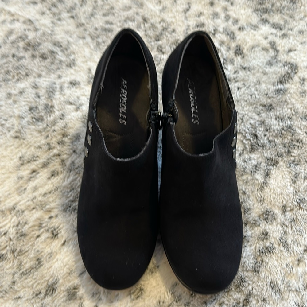 Aerosoles black suede booty heels